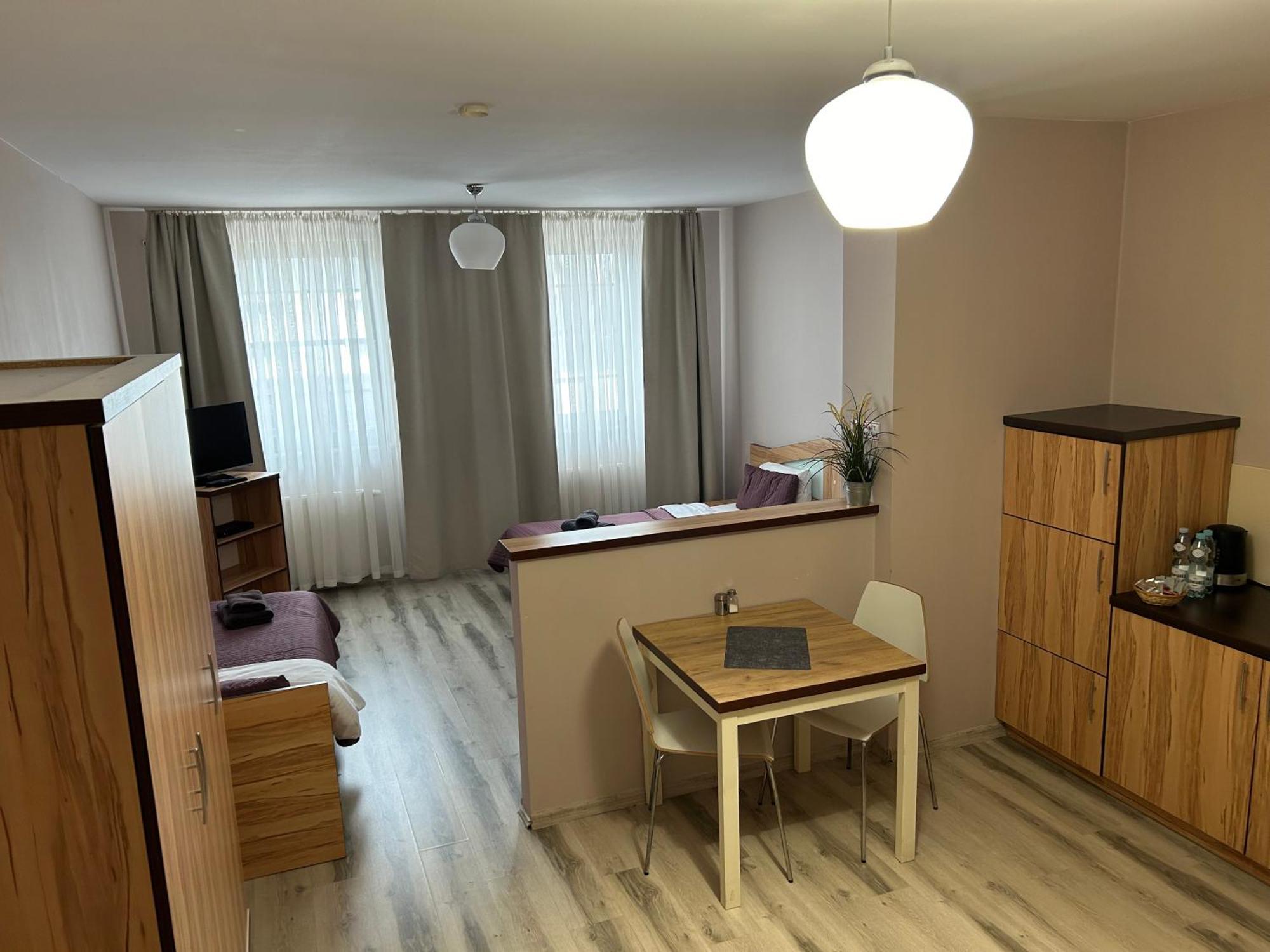 H-T-L Apartamenty Junior Nowa Sol Exterior photo